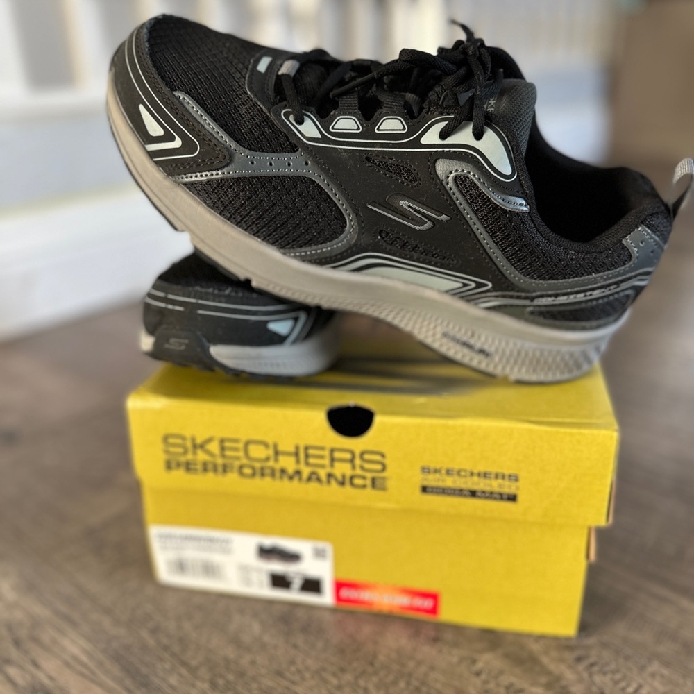 Skechers Men's Shoes Extra Wide Fit